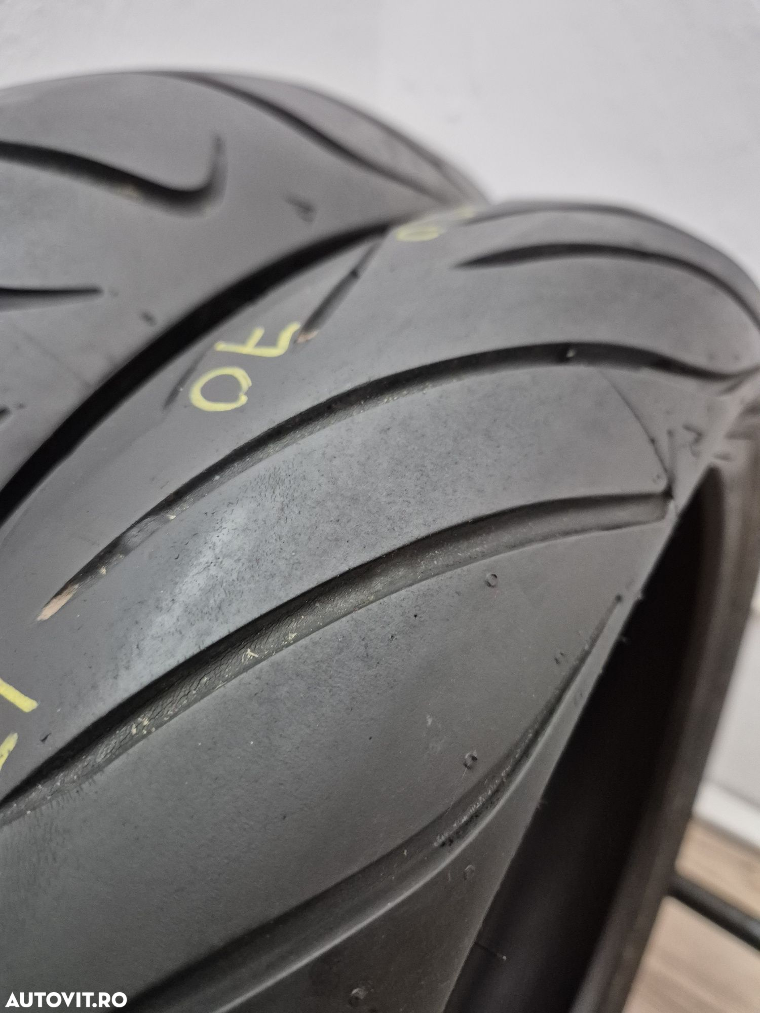 Set anvelope moto 120 70 17 cu 180 55 17 Dunlop roadsmart 2 dot 2022 - 2