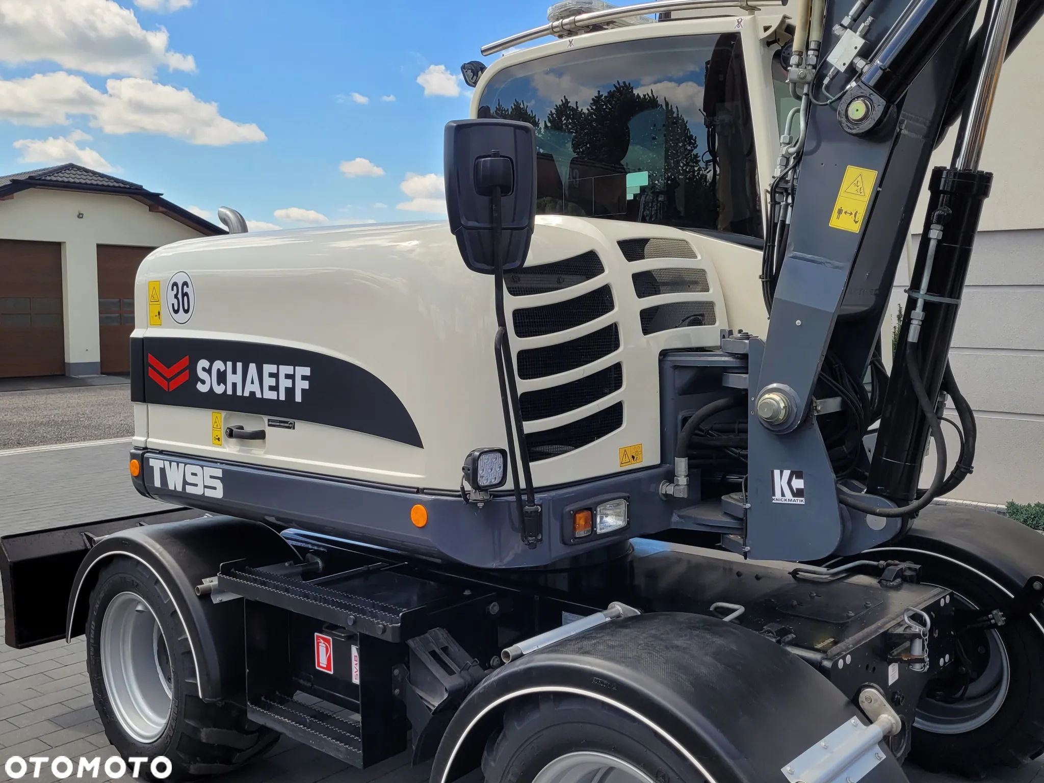 Schaeff TW95 / ROTOTILT ze szczypcami / bogate wyposażenie / - 9