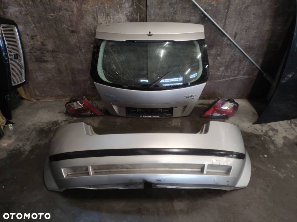 KOMPLETNY TYŁ KLAPA ZDERZAK LAMPY STILO I 3D 647 - 1