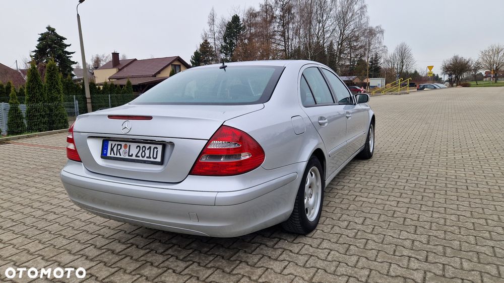 Mercedes-Benz Klasa E 200 Kompressor Automatik Classic - 35