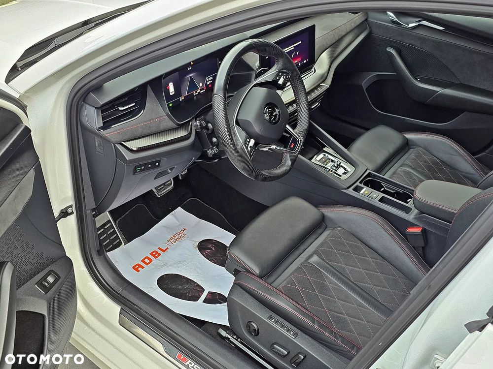 Skoda Octavia 2.0 TDI DSG RS - 26