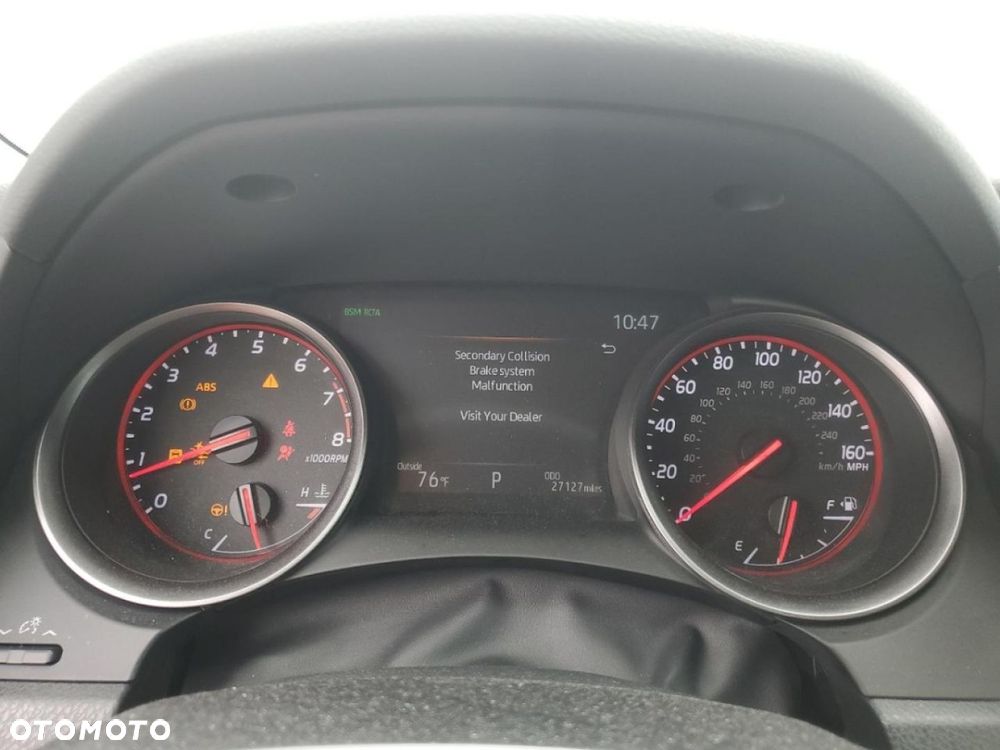 Toyota Camry - 10