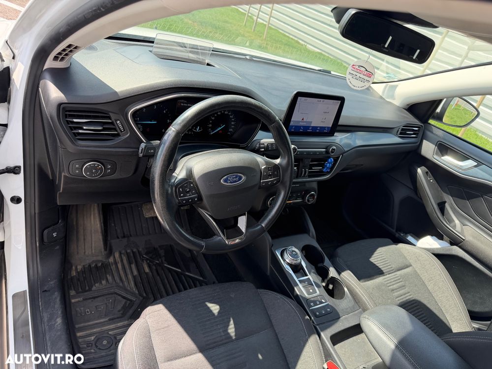 Ford Focus - 11