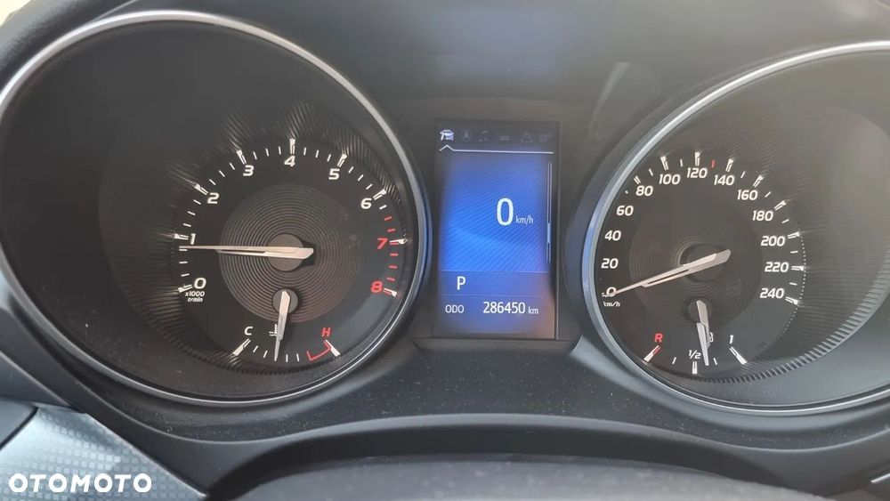 Toyota Avensis 2.0 Premium MS - 22