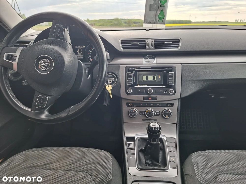 Volkswagen Passat 1.6 TDI BlueMotion Technology Highline - 13