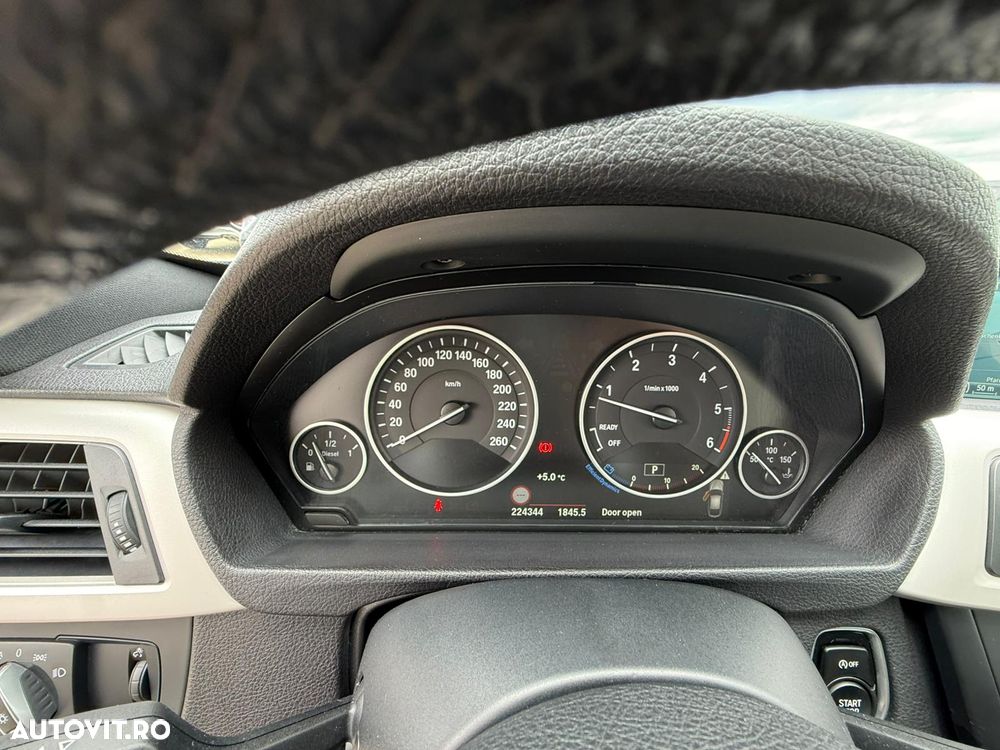 BMW Seria 3 325d Aut. Advantage - 16