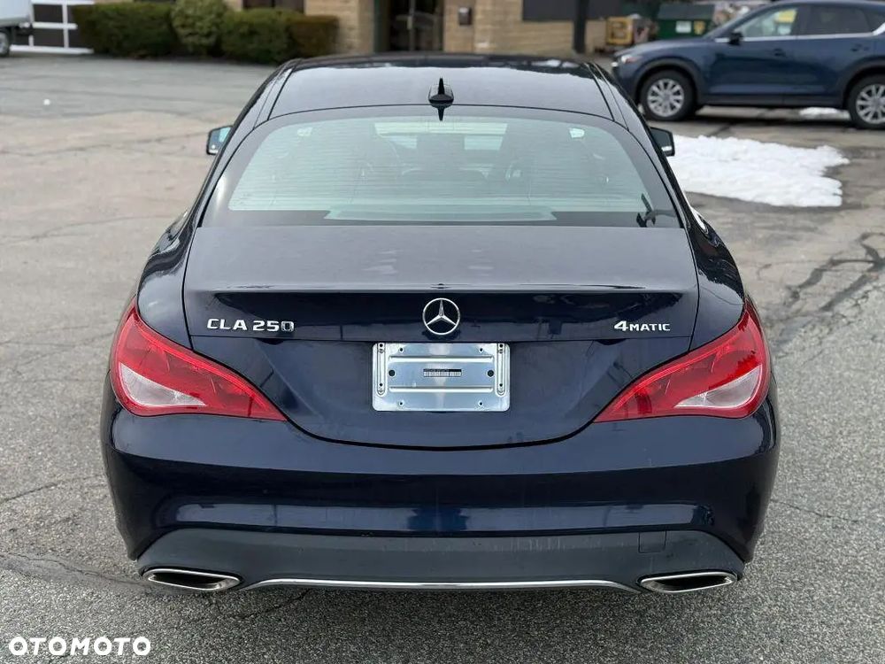 Mercedes-Benz CLA - 9