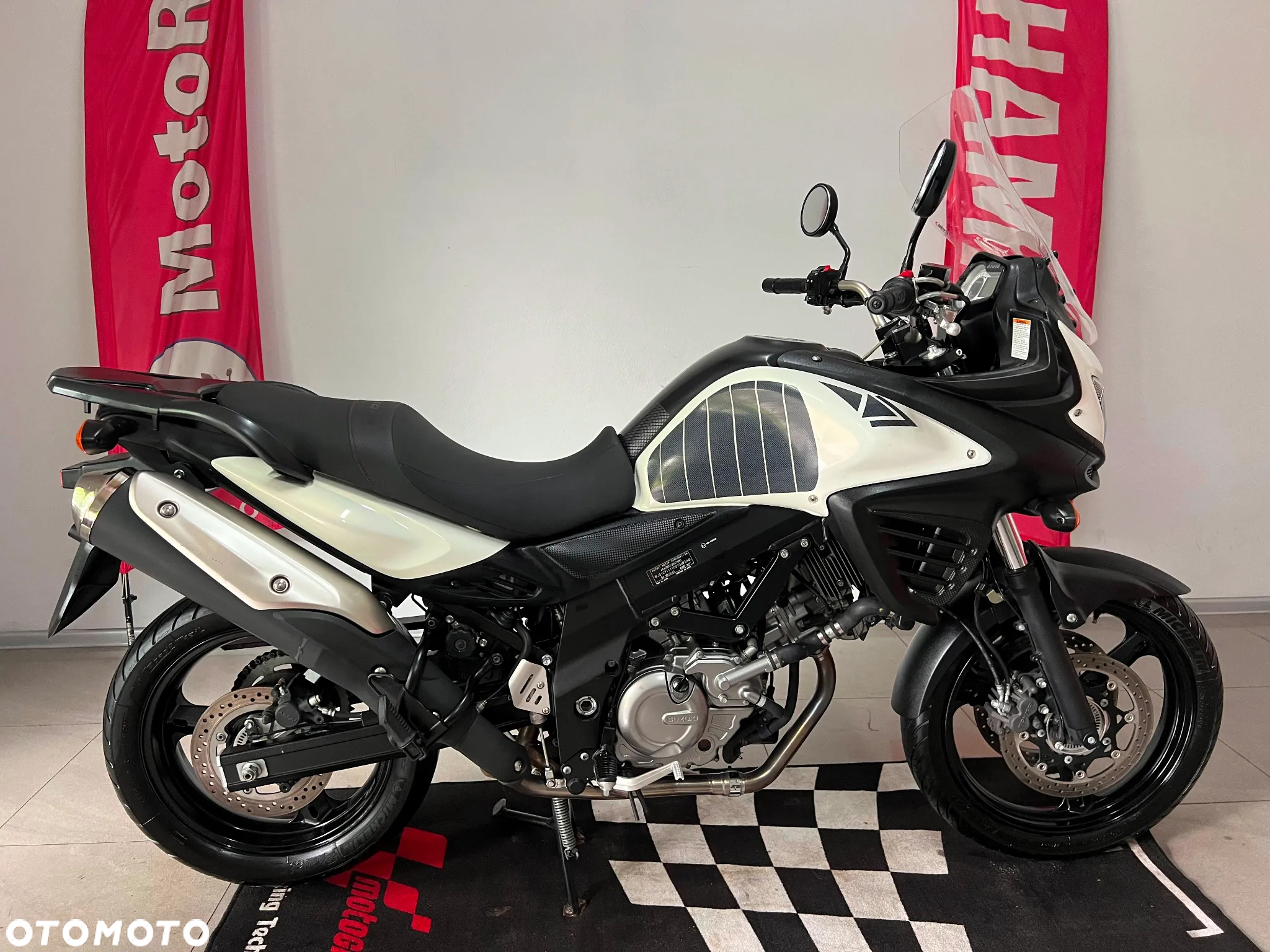Suzuki DL - 4