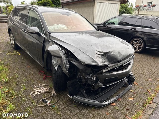 Volkswagen Passat Variant 2.0 TDI BMT 4Mot Highline DSG - 4