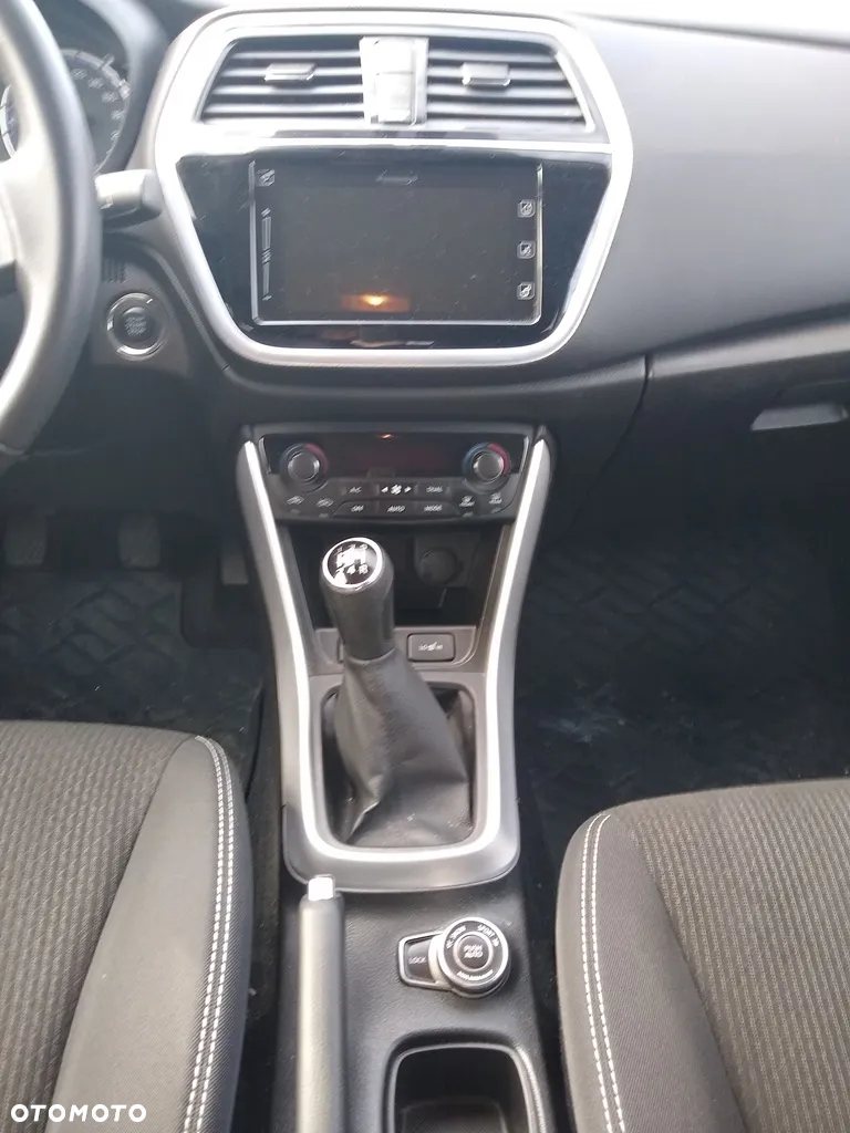 Suzuki SX4 S-Cross 1.0 T Premium 4WD - 13