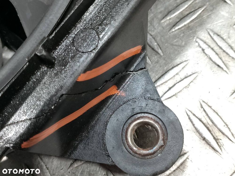 WENTYLATORY CHŁODNICY AUDI A4 B6 8E0121205P  FS1222  873476C 2.4 B - 6