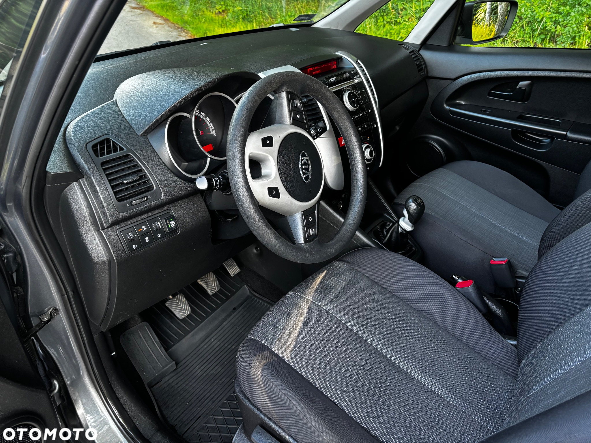 Kia Venga 1.4 L - 8
