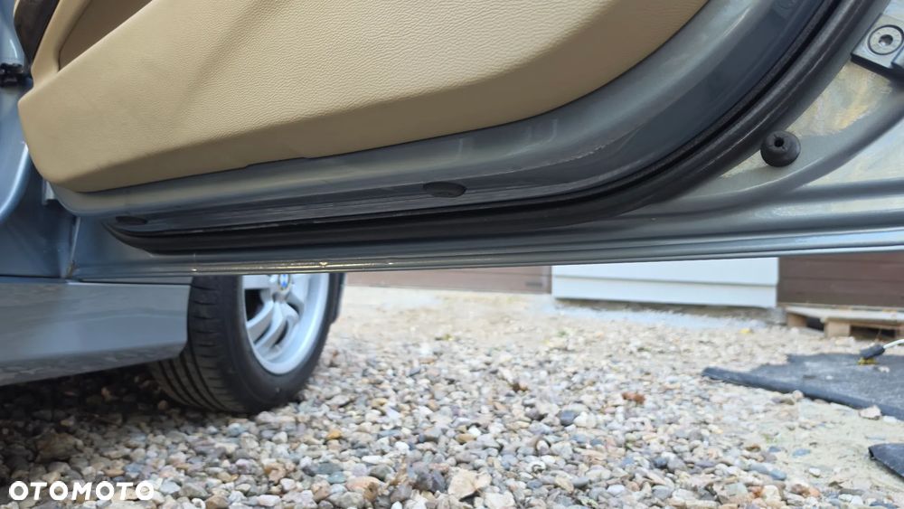 BMW Seria 3 318i - 35