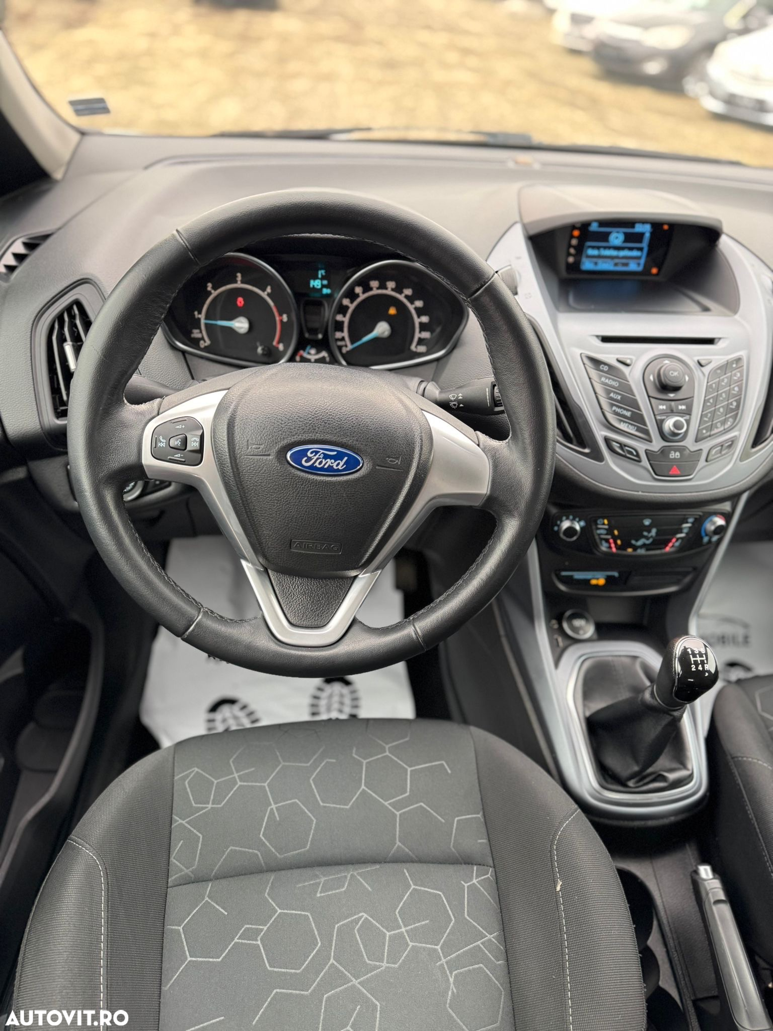 Ford B-Max 1.6 TDCi SYNC Edition - 10
