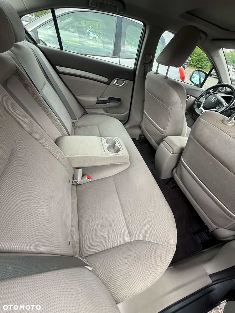 Honda Civic 1.8 Executive - 37