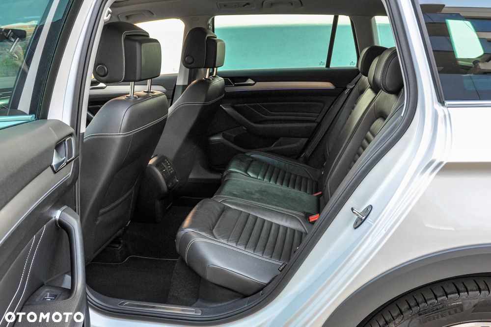Volkswagen Passat Alltrack - 8