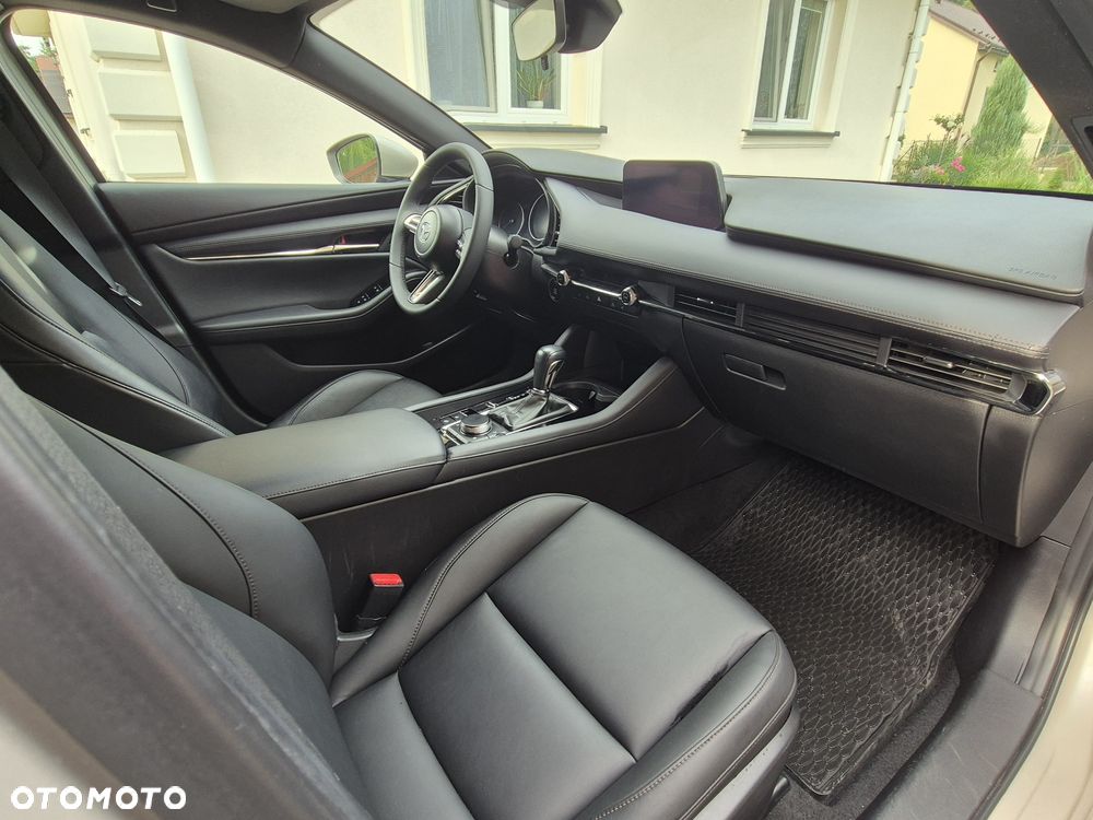 Mazda 3 - 8