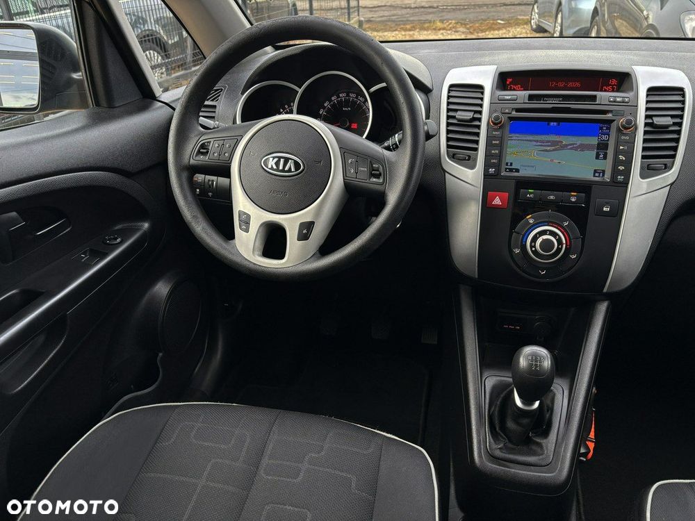 Kia Venga - 24