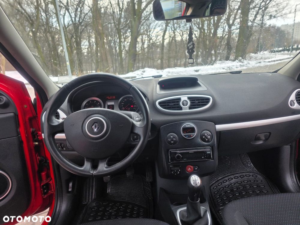 Renault Clio 1.2 16V Luxe Dynamique - 9