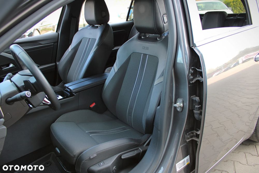 Opel Astra 1.2 T GS S&S - 15