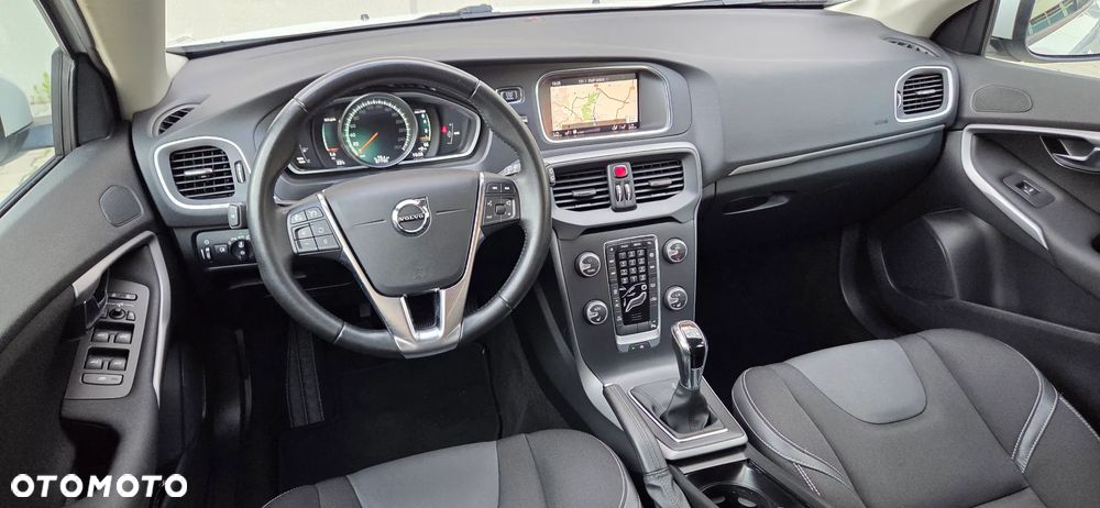 Volvo V40 - 20