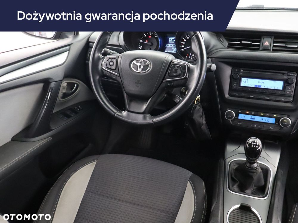 Toyota Avensis - 9