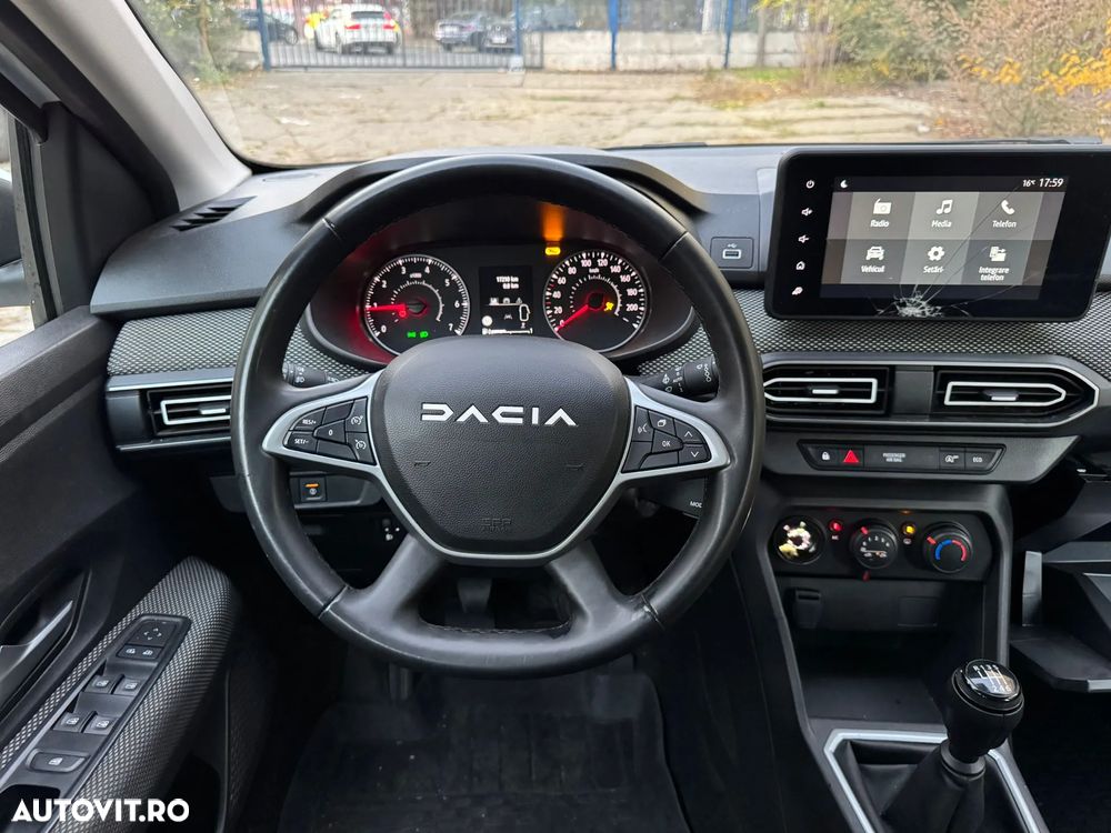 Dacia Logan TCe 90 MT6 Expression - 8