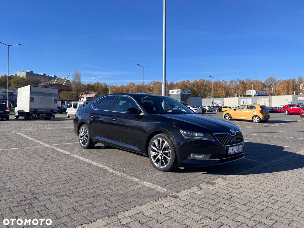 Skoda Superb 2.0 TDI Ambition DSG - 2