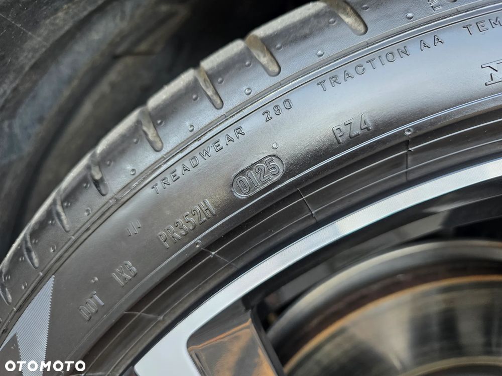 Volvo XC 90 T8 AWD Plug-In Hybrid Ultimate Dark 7os - 35