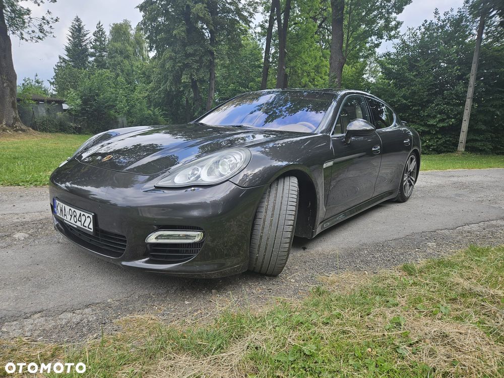 Porsche Panamera Turbo - 16