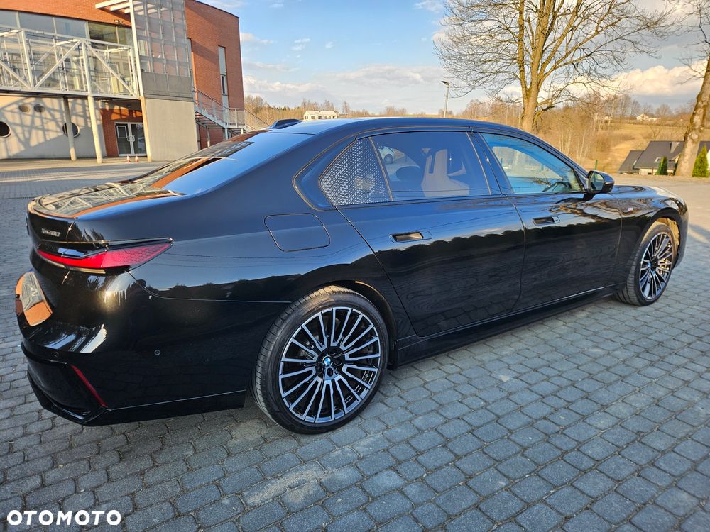 BMW i7 105.7kWh xDrive60 M Sport - 3
