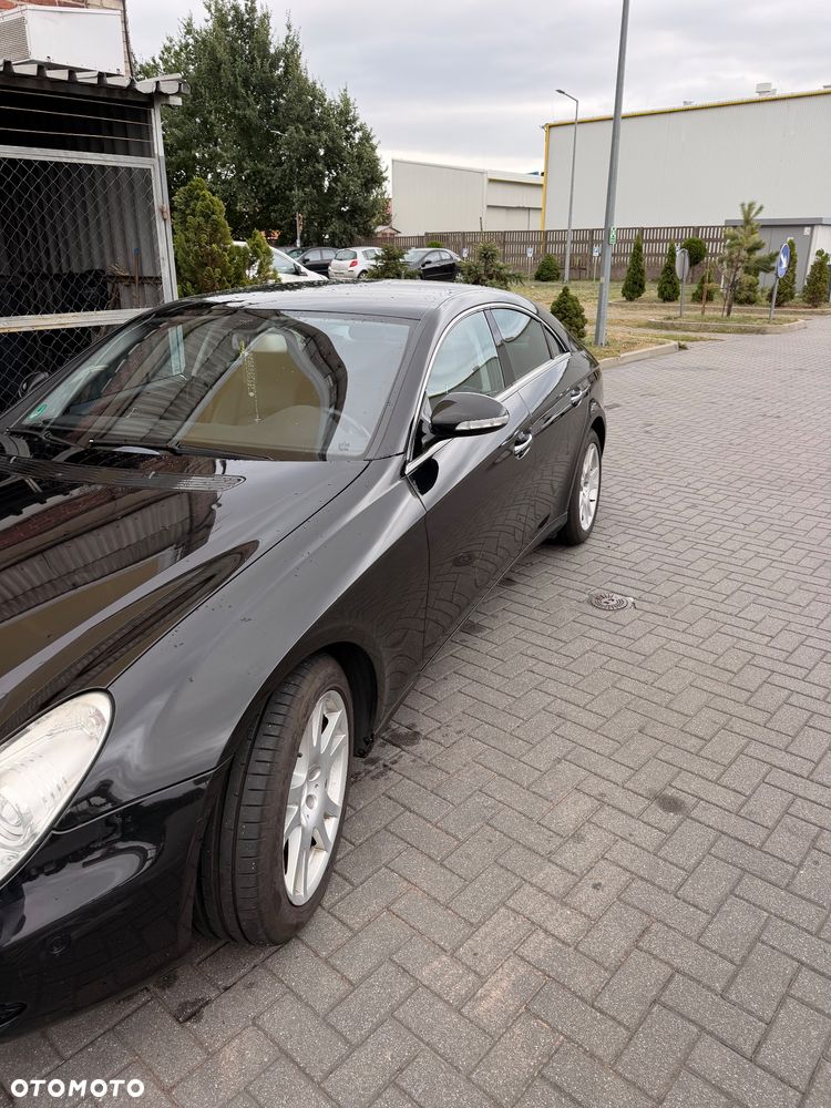 Mercedes-Benz CLS - 6