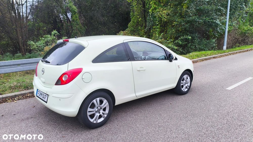 Opel Corsa 1.4 16V Active - 4