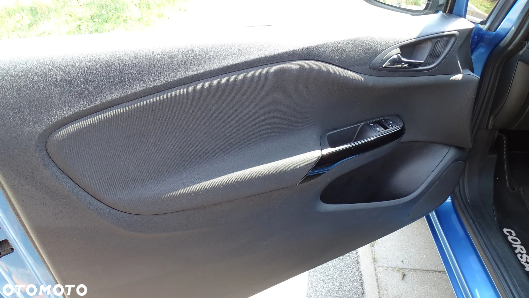 Opel Corsa 1.4 T Color Edition S&S - 18