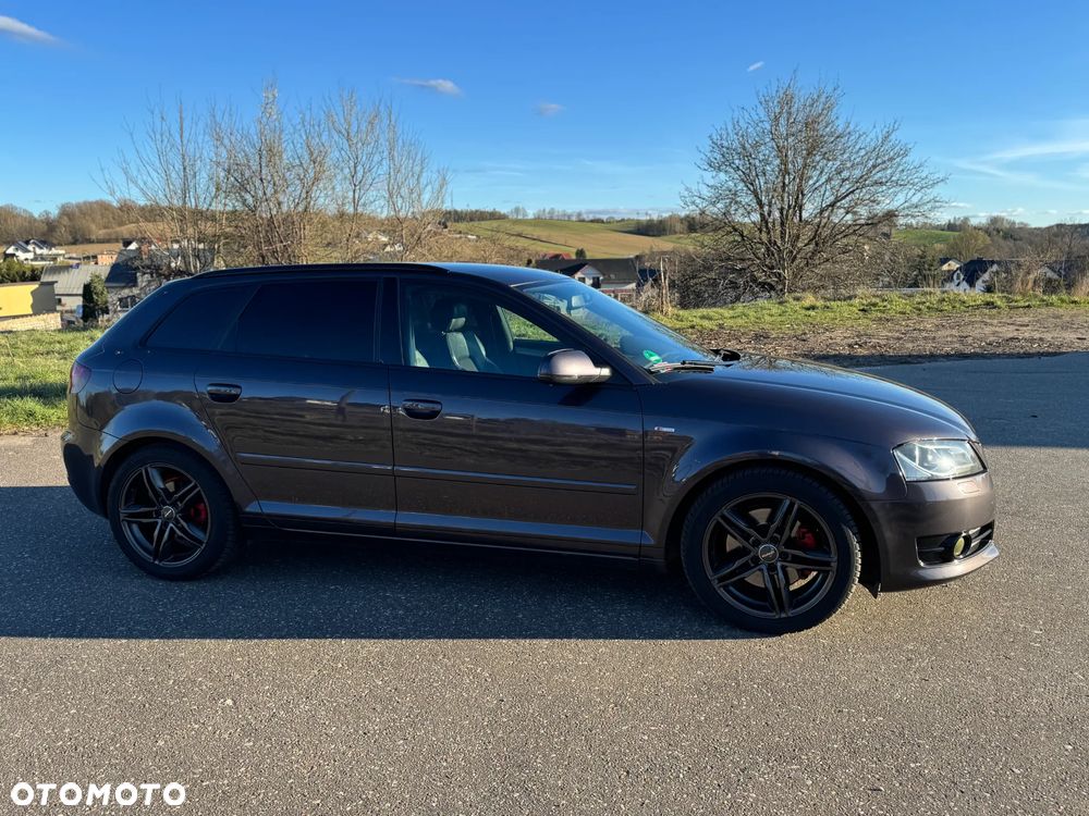 Audi A3 Sportback 2.0 TDI DPF quattro S line Sportpaket - 2
