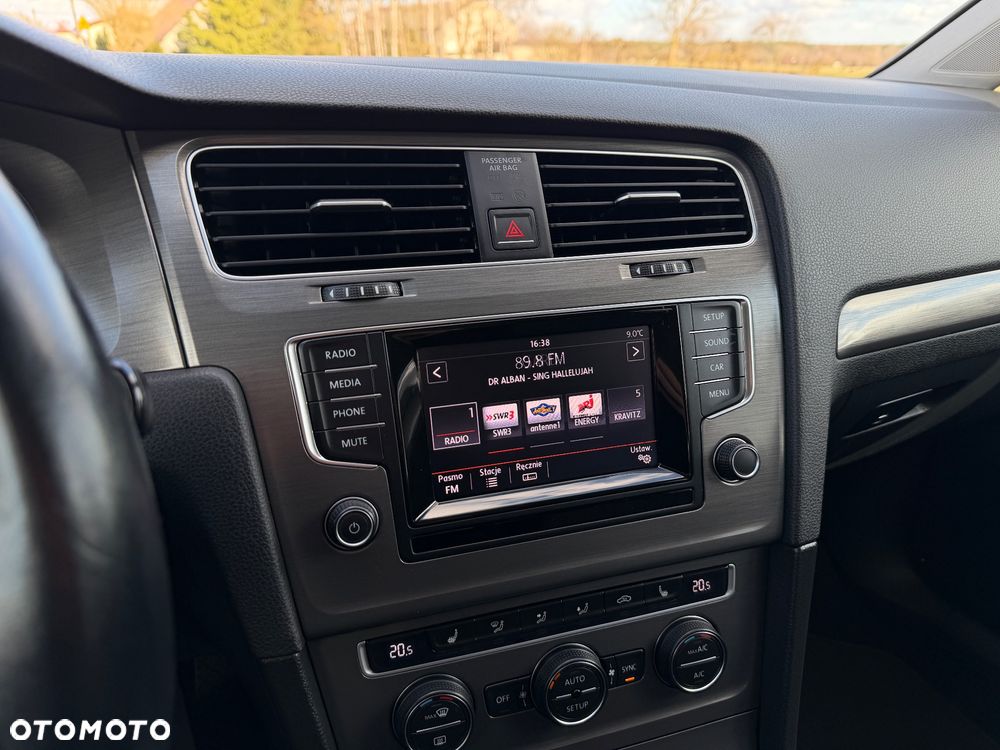 Volkswagen Golf 1.6 TDI DPF Style - 18