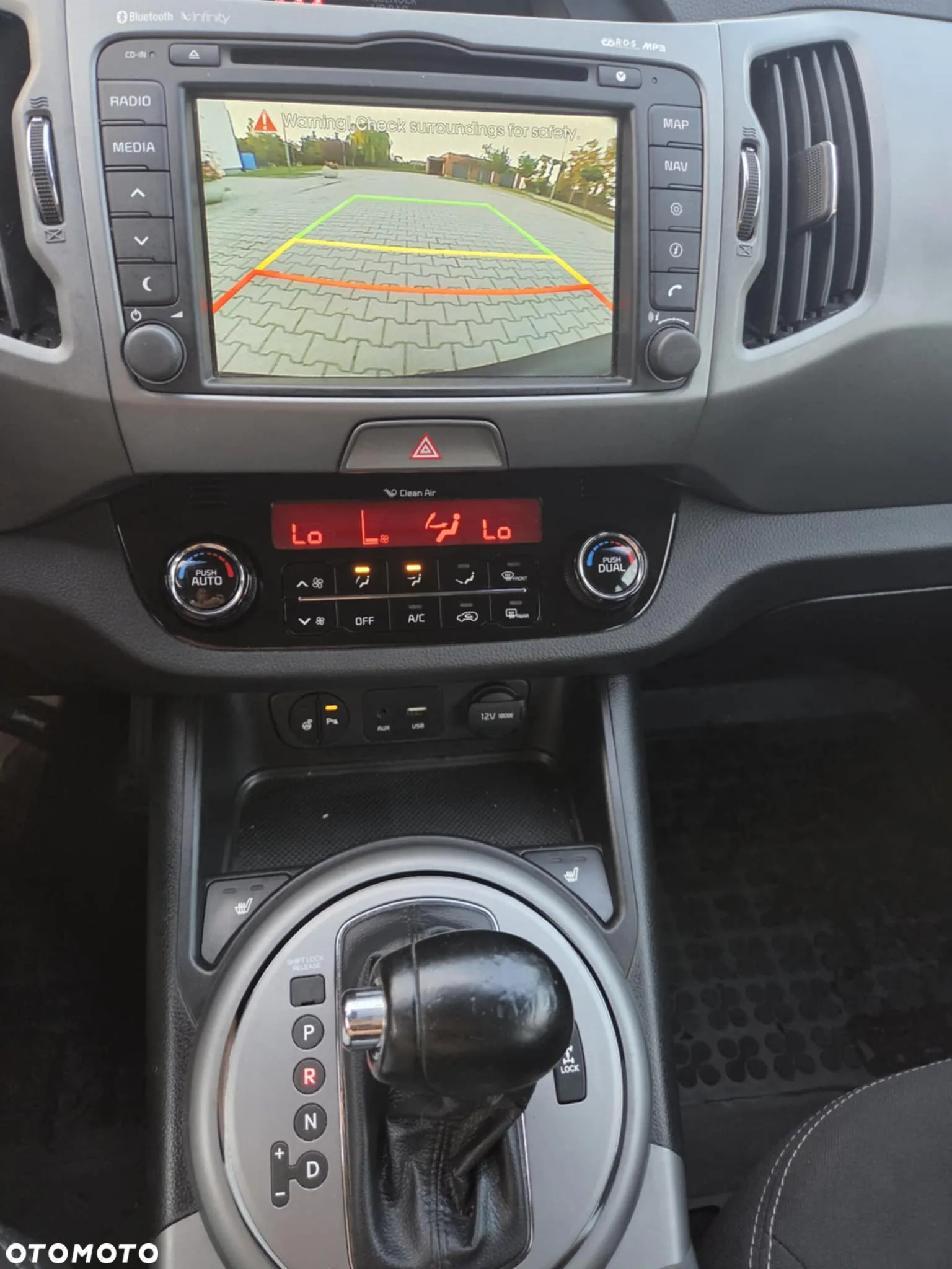 Kia Sportage 2.0 CRDI 4WD Automatik Dream-Team Edition - 11