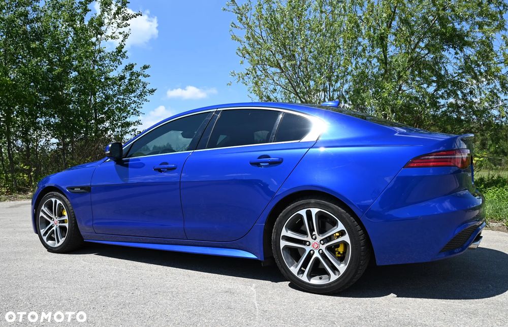 Jaguar XE - 27