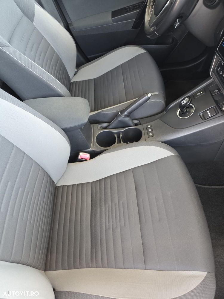 Toyota Auris - 15