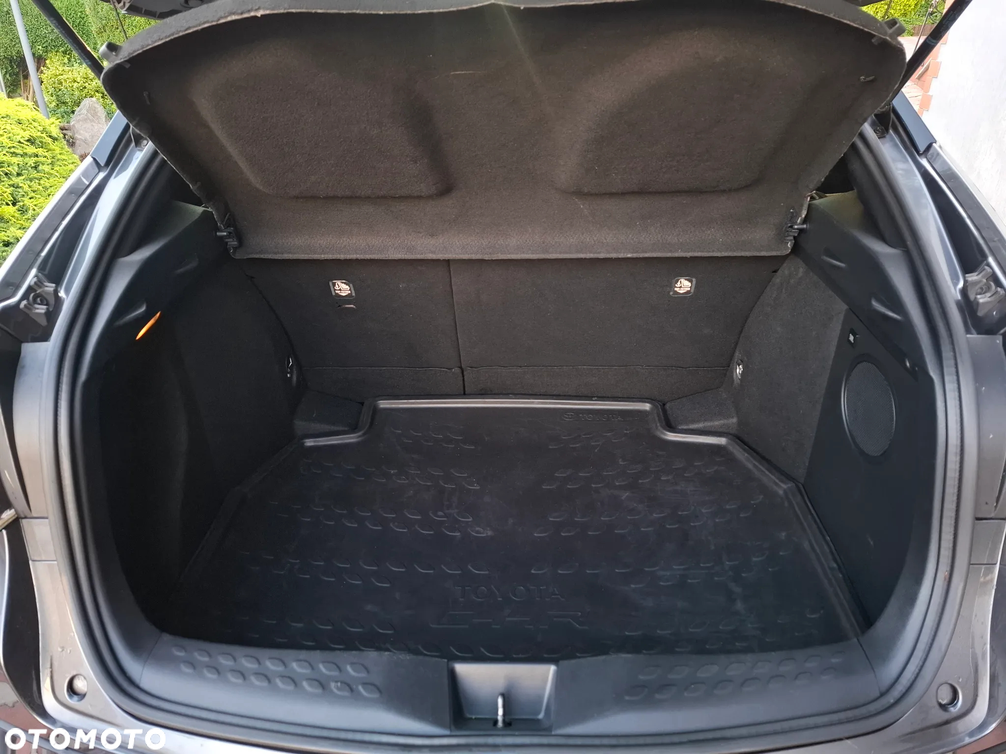 Toyota C-HR 1.8 Hybrid Neon Lime powered by JBL - 20