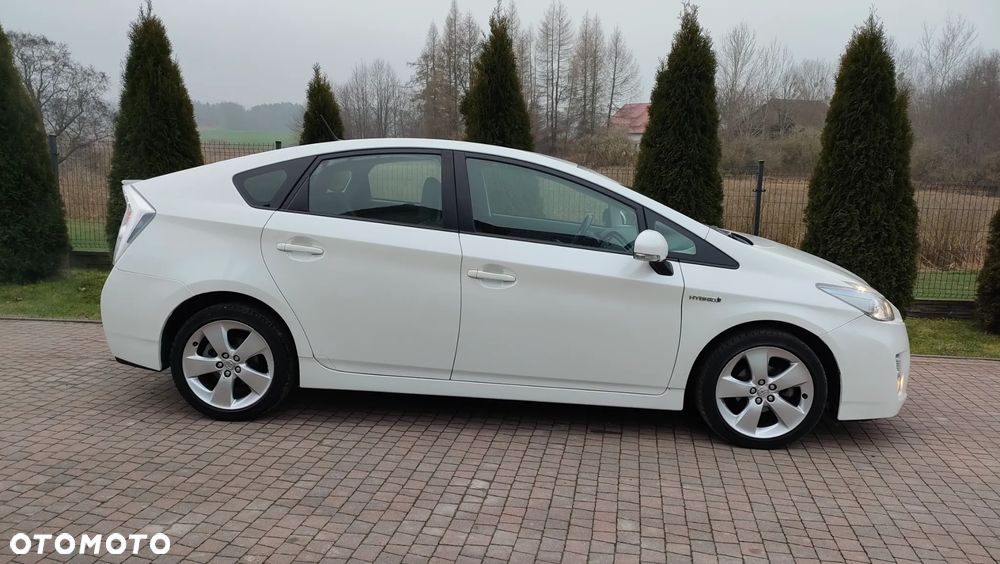 Toyota Prius (Hybrid) Comfort - 17