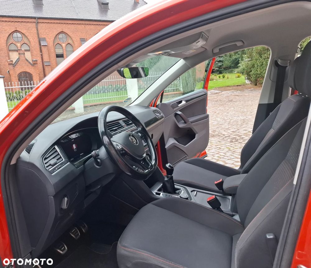 Volkswagen Tiguan 2.0 TDI SCR 4MOTION (BlueMotion Tech) Sound - 16