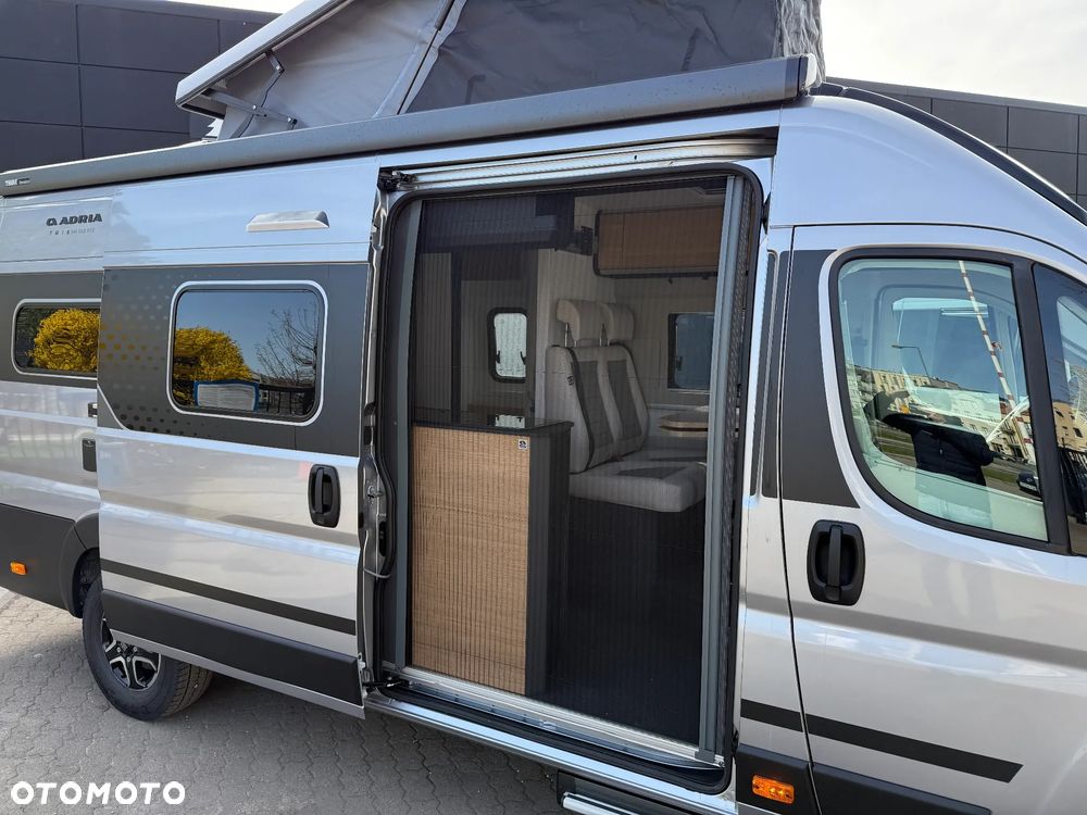 Adria Adria Twin 640 SGX 60Y Pop Top FV23% WCC - 12