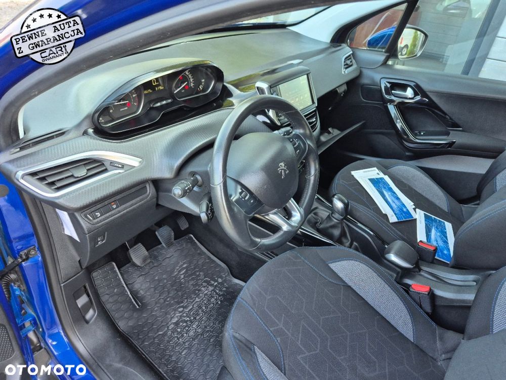Peugeot 2008 1.2 Pure Tech Signature - 14