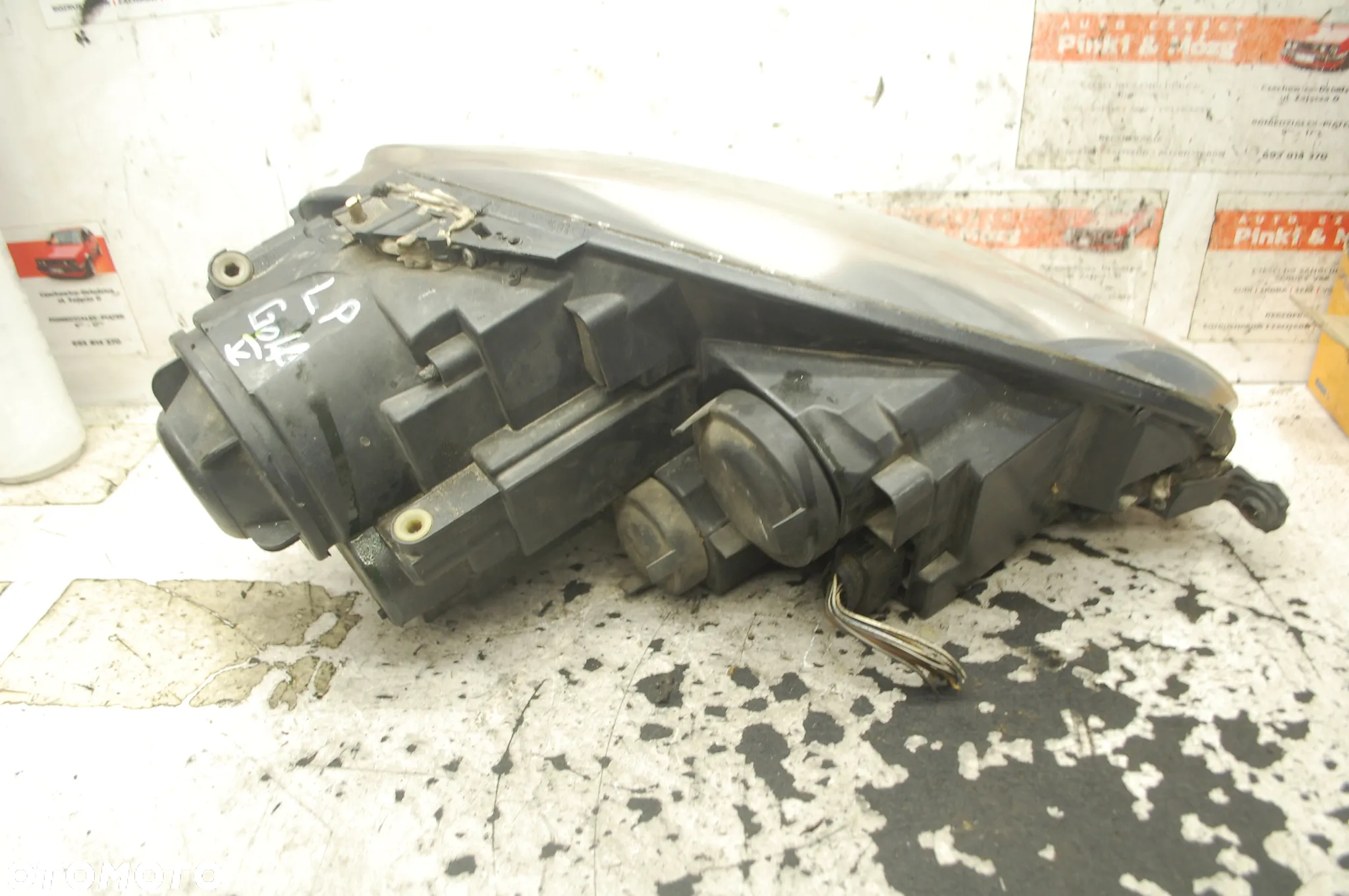 LAMPA PRAWY LEWY PRZÓD PRZEDNIA BI-XENON KOMPLETNA VW GOLF V 1K6941032 1K6941031 - 8