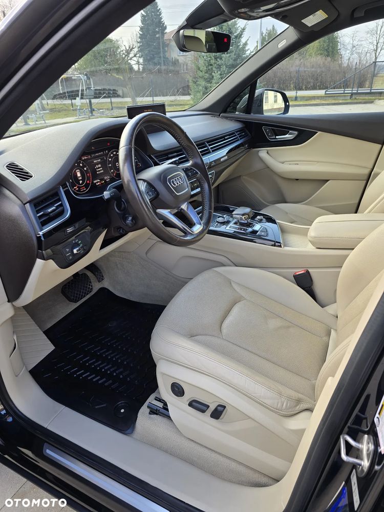 Audi Q7 - 12