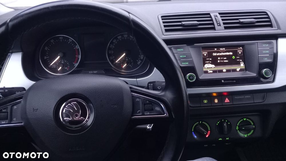 Skoda Fabia 1.0 MPI Cool Edition Red & Grey - 20