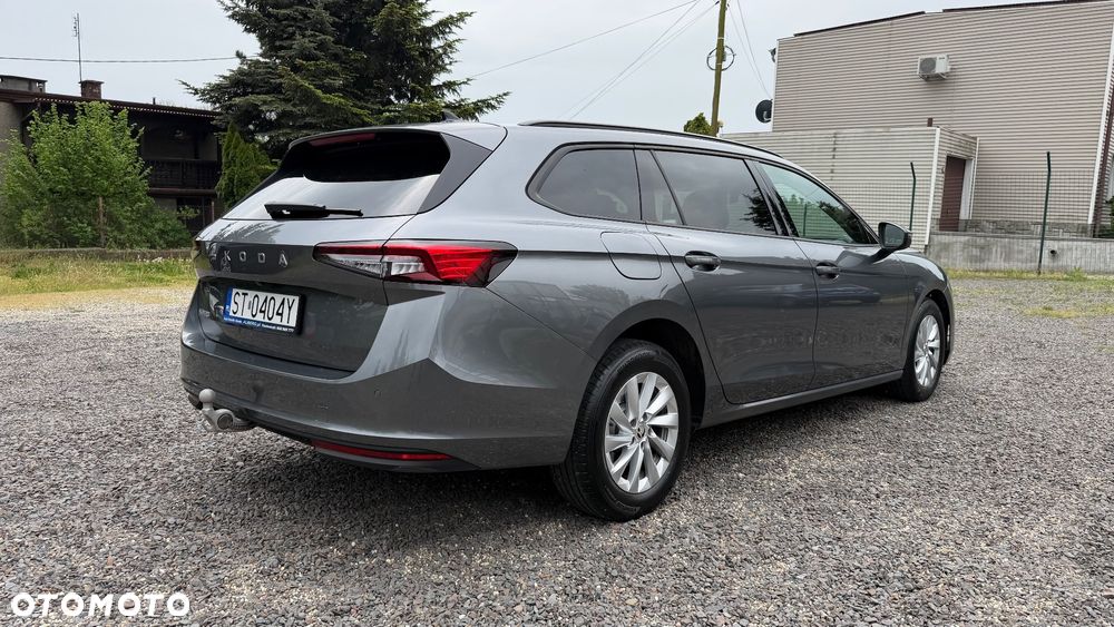 Skoda Superb 2.0 TDI SCR Essence DSG - 17