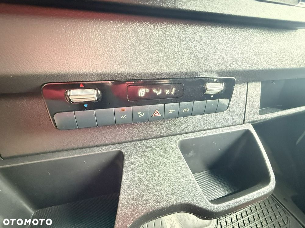 Mercedes-Benz Sprinter - 18