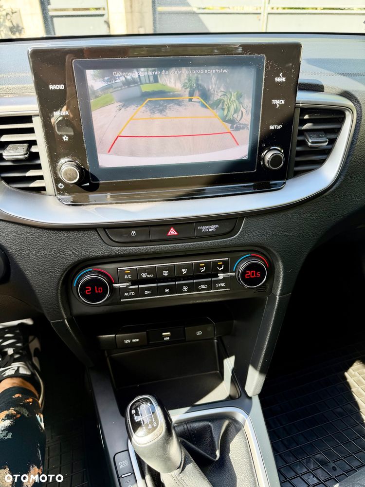 Kia Ceed 1.6 CRDi mHEV M - 13